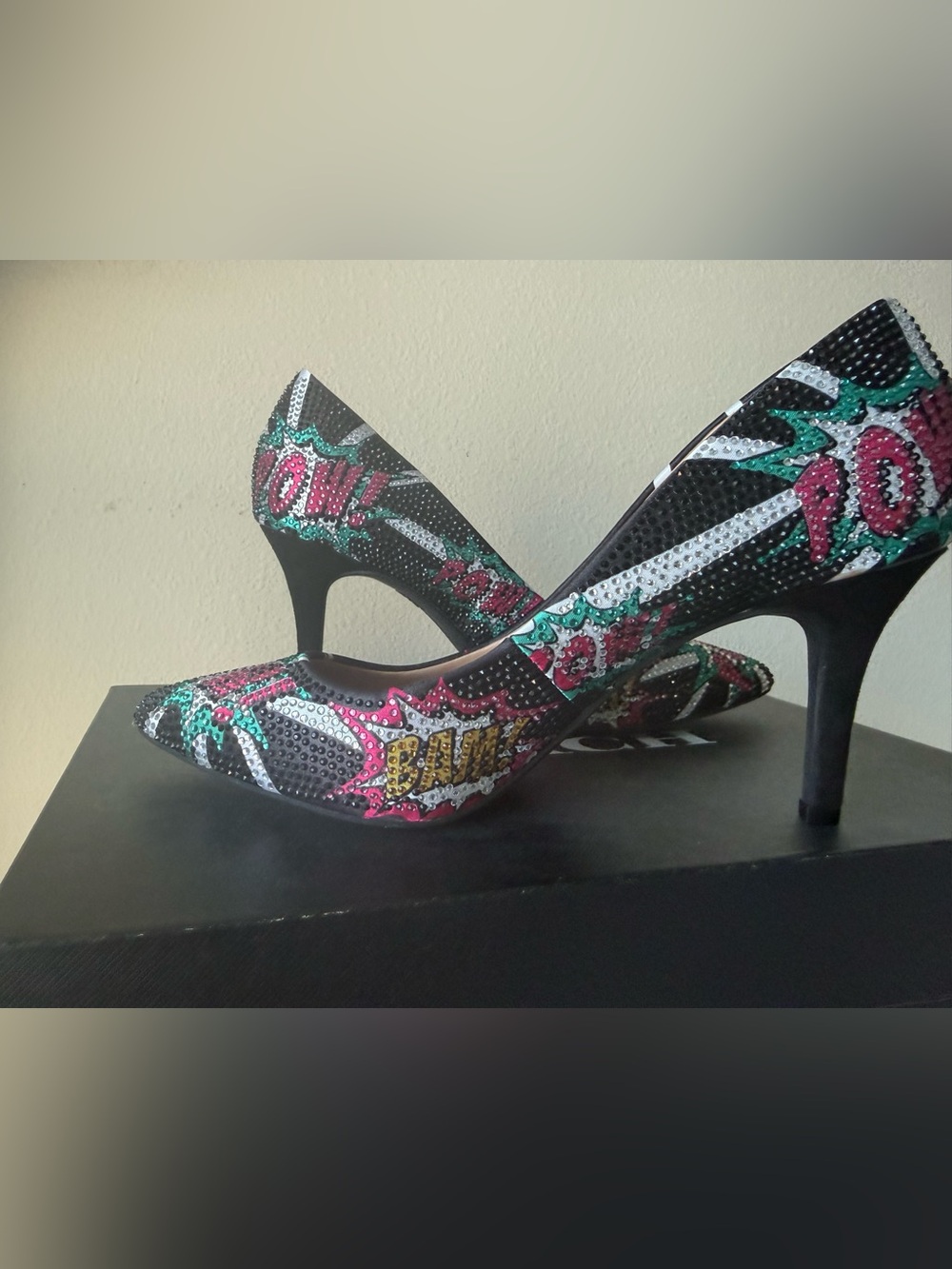 INC International Concepts Black Comic Pop-Print High Heels - Picture 2 of 6